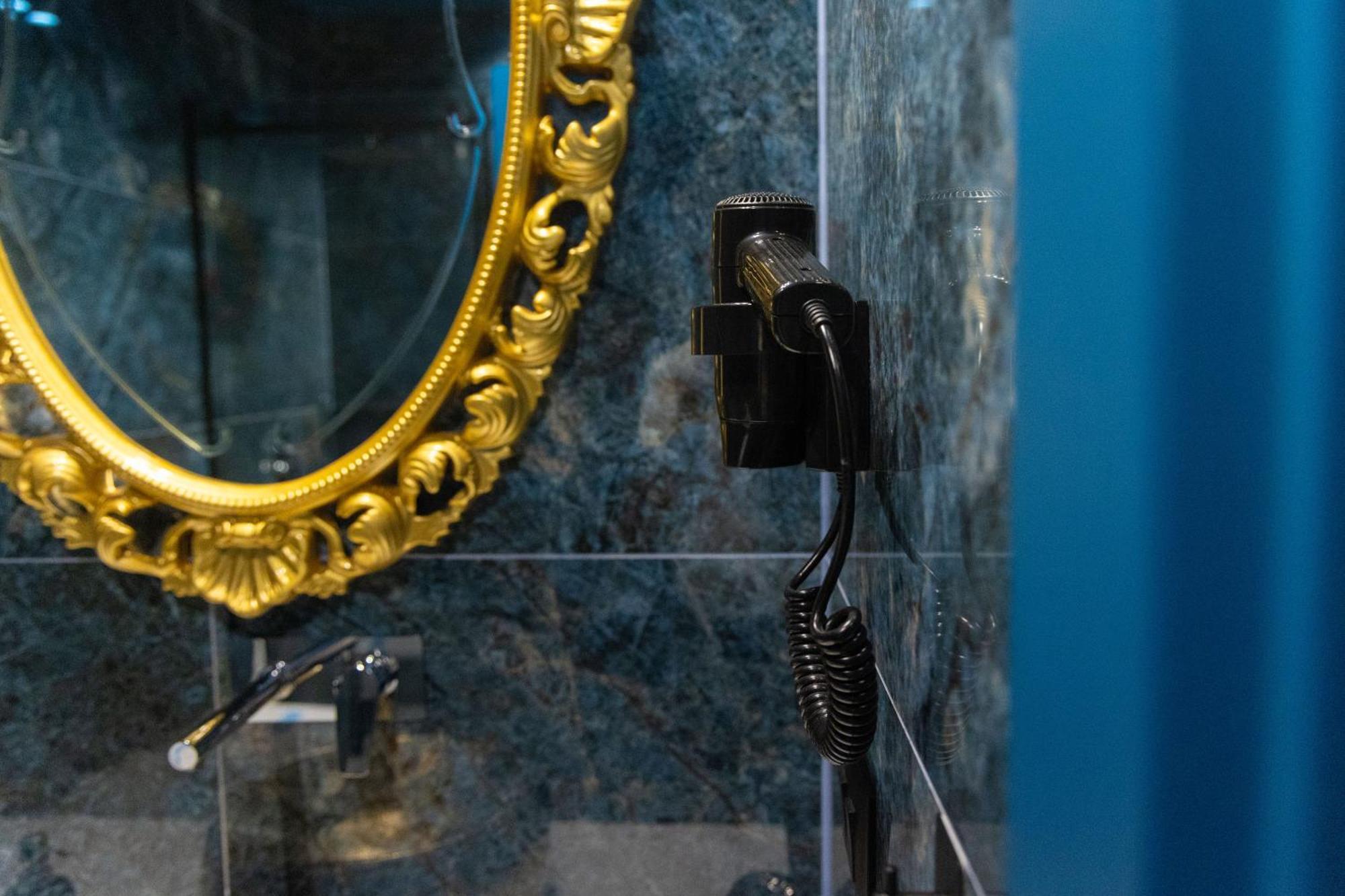 Mustafa Suites Vlorë Esterno foto