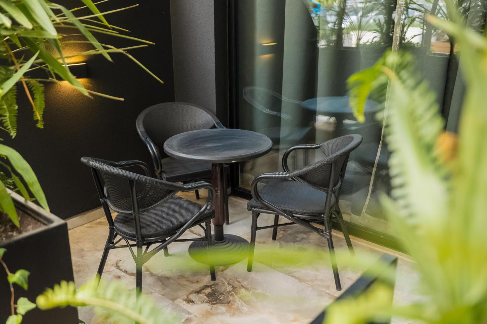Mustafa Suites Vlorë Esterno foto